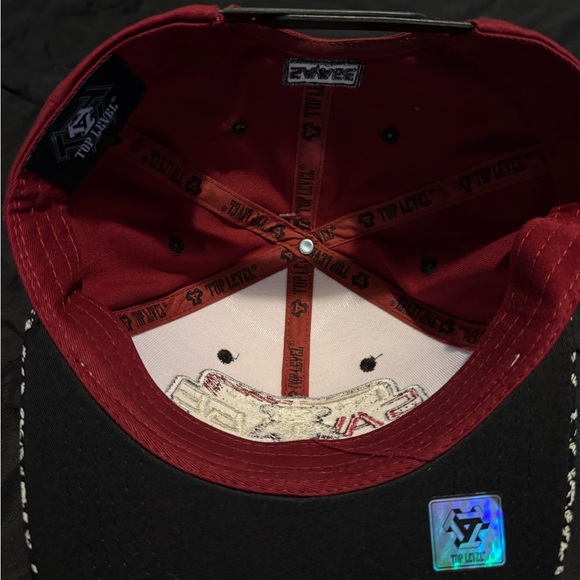 Top Level Mens Snapback Cap - Cream and Red - Picture 3 of 4